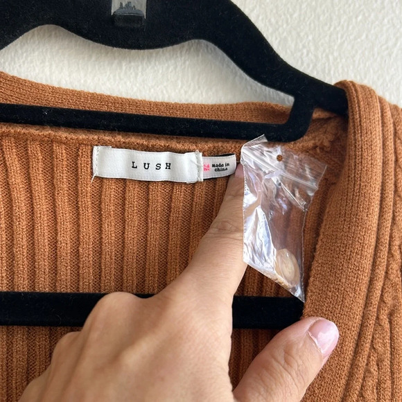 LUSH KACEY RIBBED KNIT SWEATER DRESS IN HAZELNUT - Picture 6 of 7